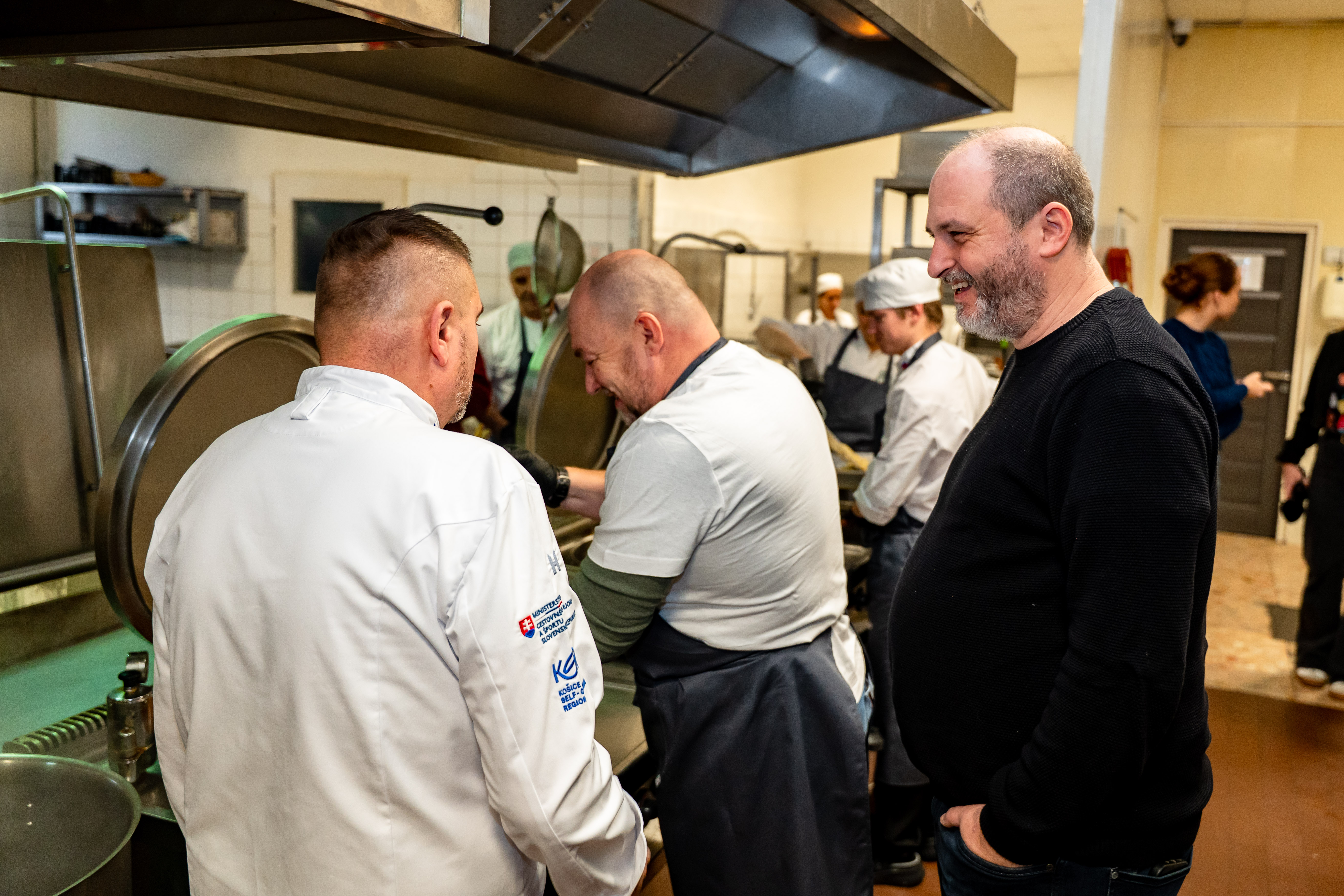 Tradicne charitativne podujatie Vianocne varenie pre seniorov-30